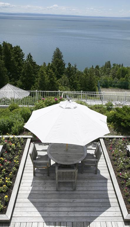 Relais & Chateaux Auberge La Pinsonniere Ла-Мальбе Номер фото